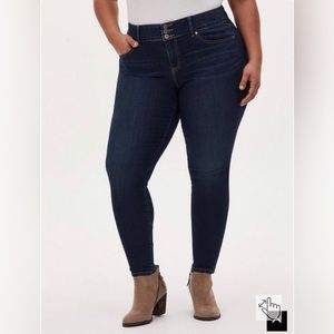 Torrid Jegging Skinny Super Soft High-Rise Jean size 22 regular